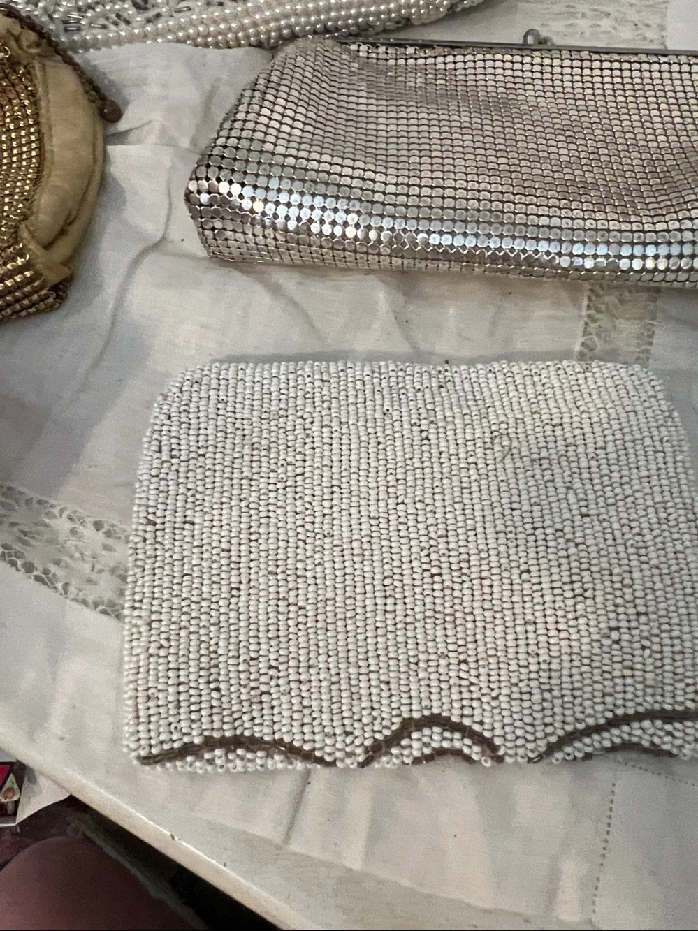Lot Whiting & Davis mesh and unmarked beaded clutch purses